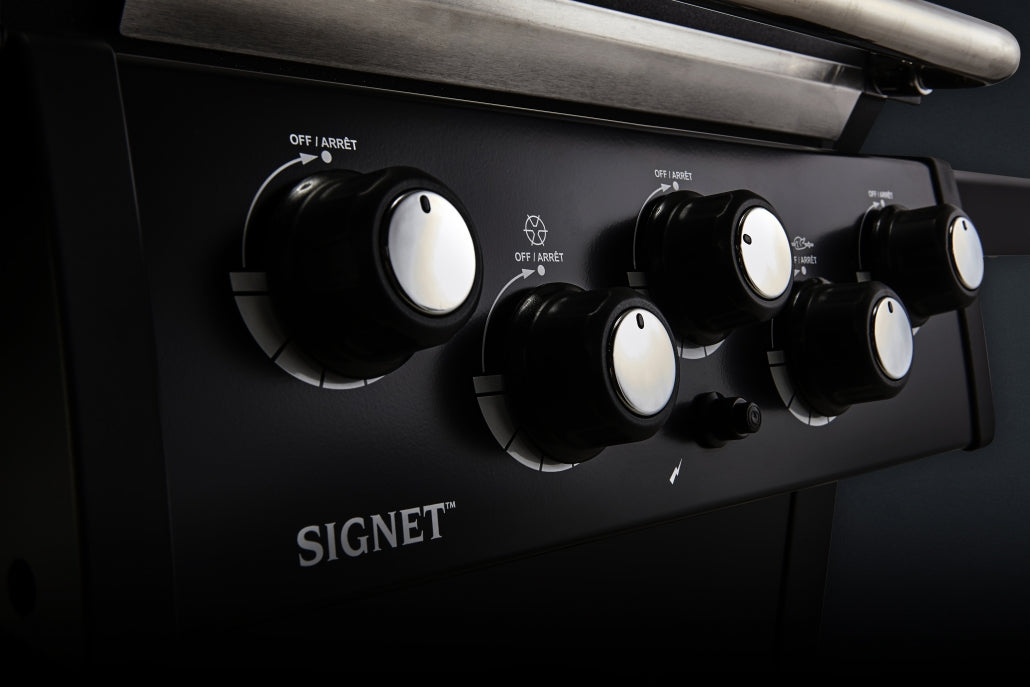 SIGNET™ 390 SHADOW Gas Grill